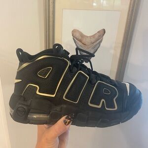 ❌SOLD❌Nike Air More Uptempo GS Size 6.5Y